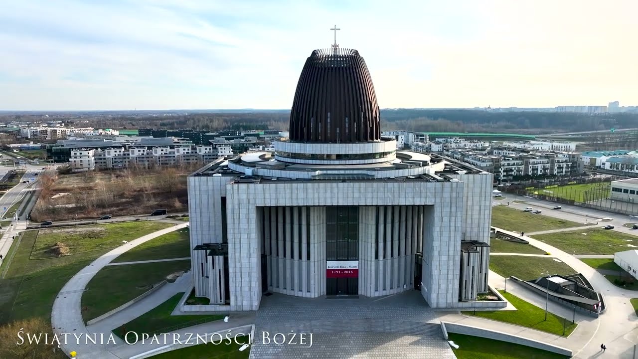 Warszawa/Miasteczko Wilanów z lotu drona (4K 30 FPS)
