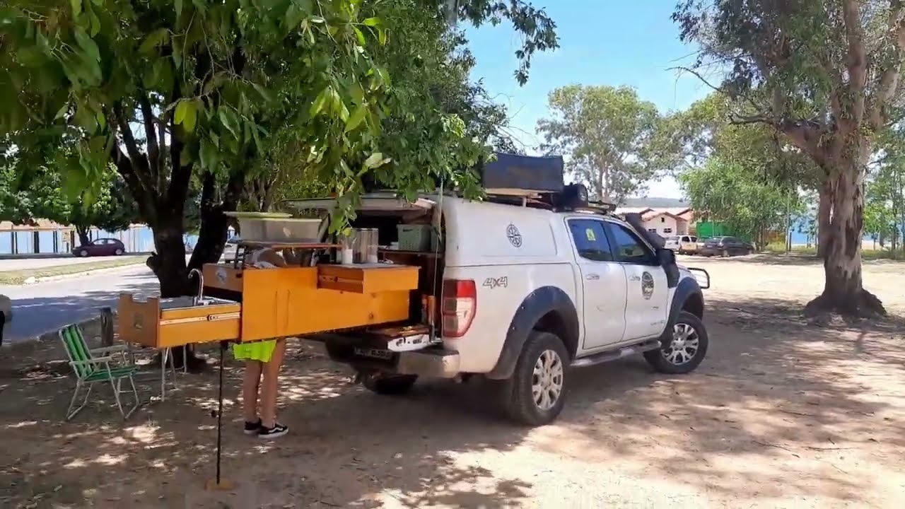 CAMPING MUNICIPAL DE TRÊS MARIAS - MG - CAMPING GRATUITO COM ÁGUA, LUZ, BANHEIROS, TANQUES E PIAS.