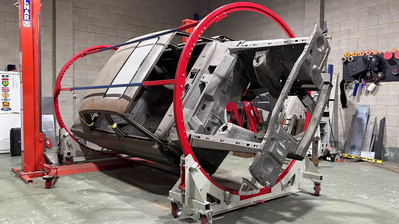“Total Access: Rotating a Car UpSide Down for Easy Restoration!”
