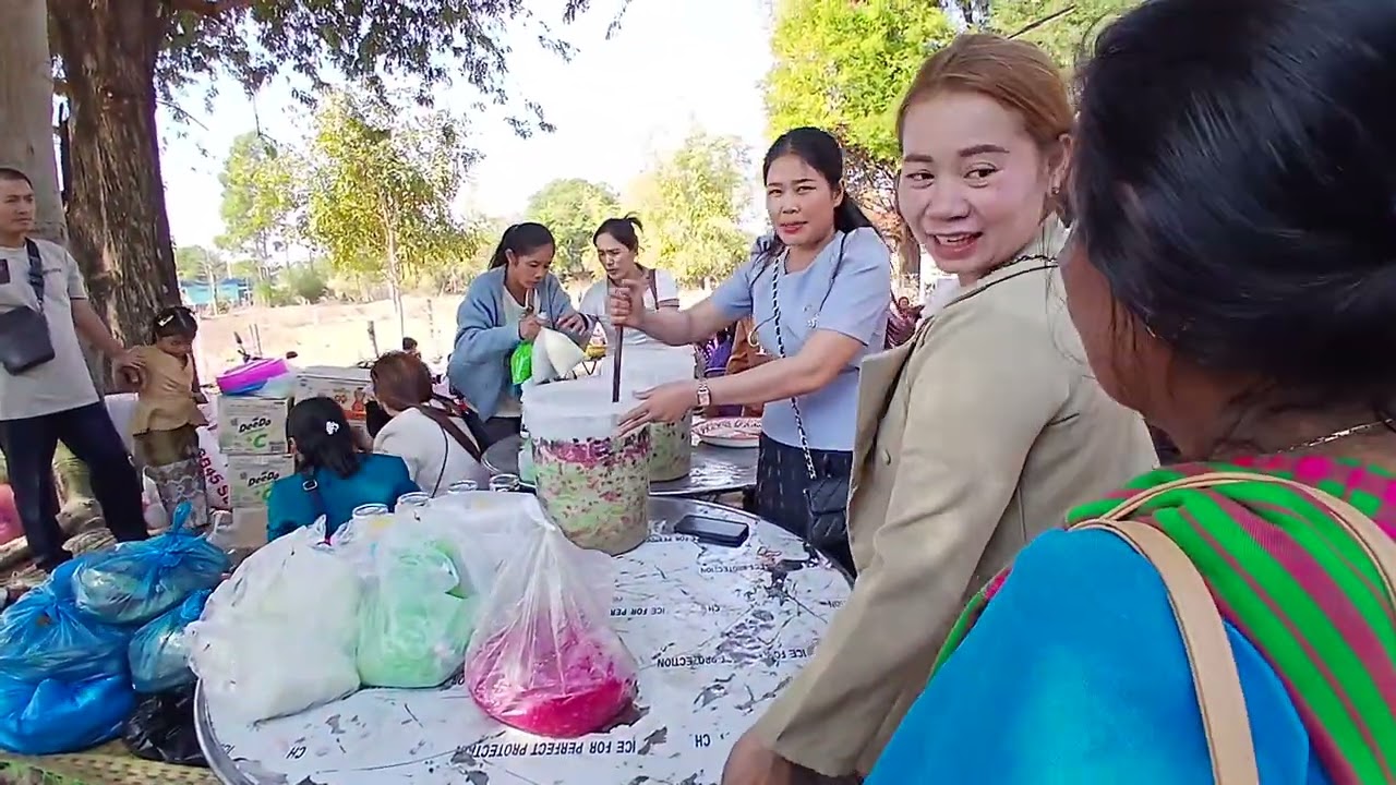 เริ่มแล้วแจกของหวานรอบเที่ยงจ้าเเขกมาร่วมงาน เยอะมาก 28 มกราคม ค.ศ. 2026