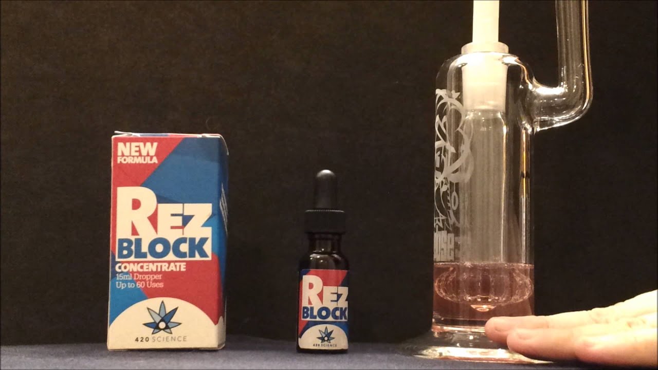 RezBlock doing its thing with Treehouse Glass Showerhead Bub Gridded, Heat Island (HI) Log Vape