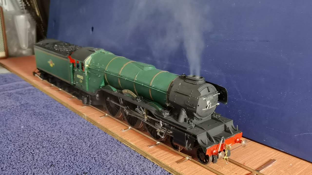 O gauge Flying Scotsman fitted with zimo sound and TRS Trains Smoke system.