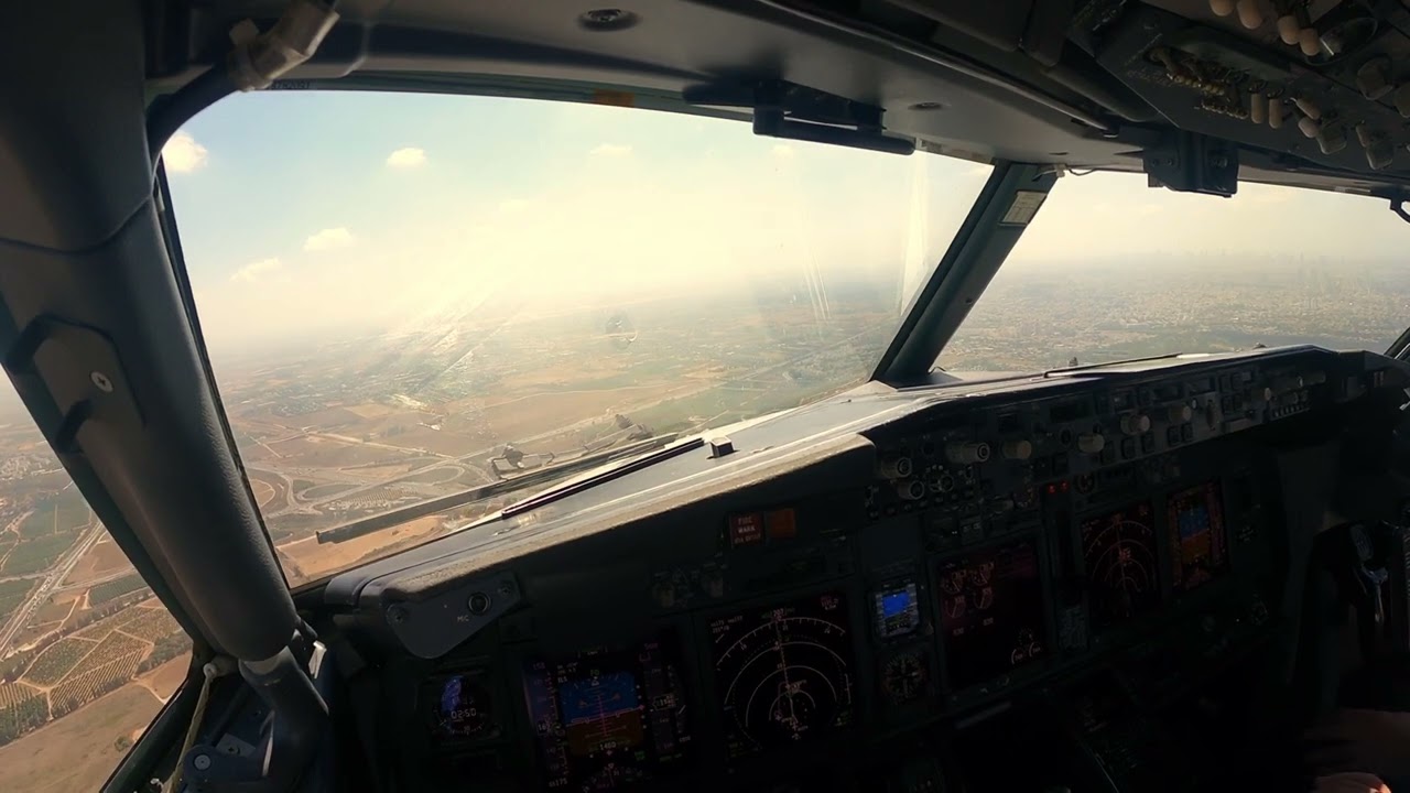 4K - Boeing 737 cockpit landing in Tel Aviv (TLV/LLBG)