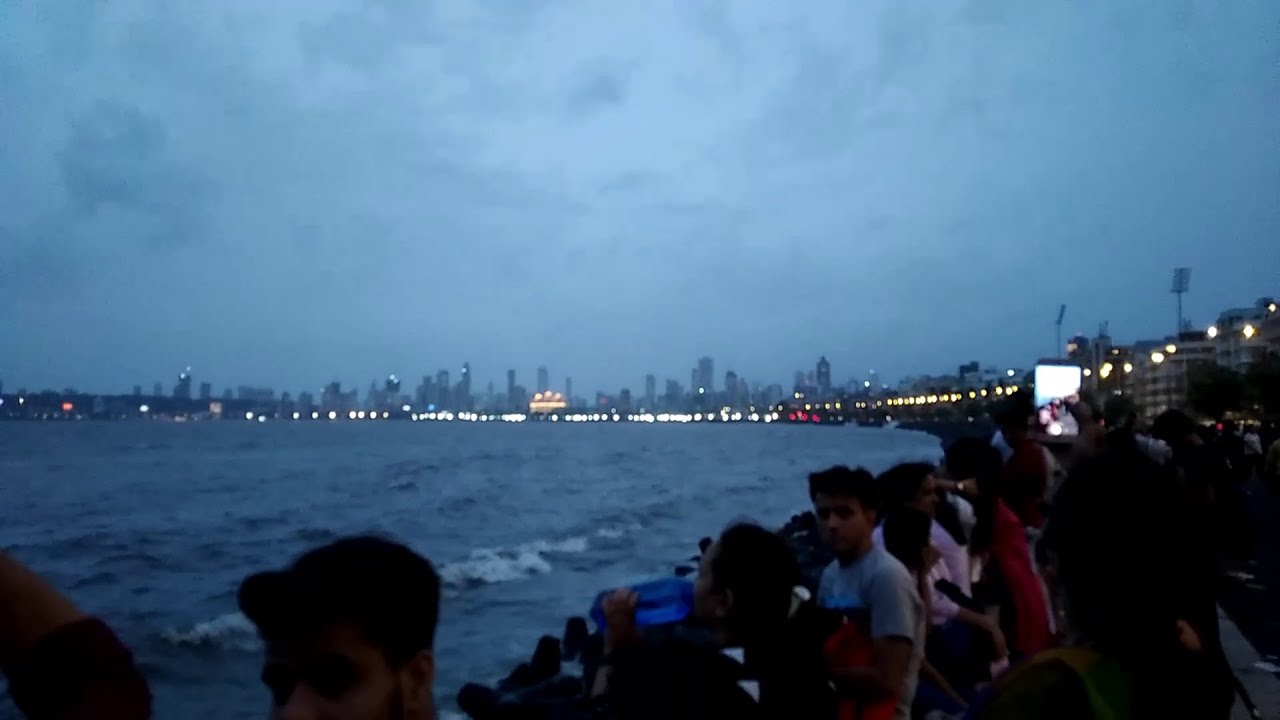 CSMT (Chhatrapati Shivaji Maharaj Terminus Mumbai) to Marine Drive | Mumbai, India | Walking Tour |