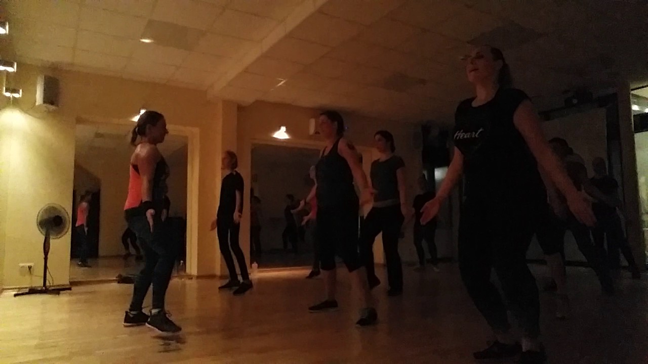 Zumba&reg; Fitness Dan&ccedil;a da M&atilde;ozinha