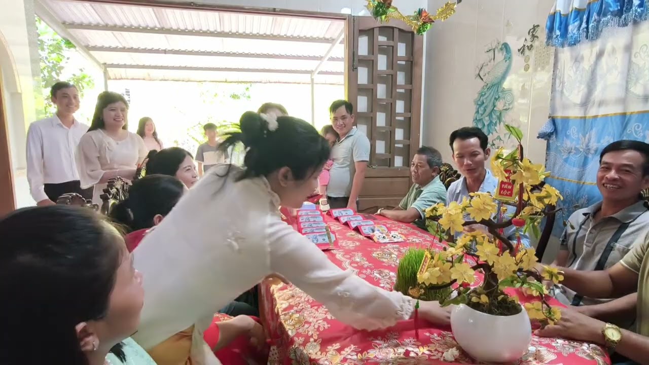 XUÂN GIÁP THÌN CÙNG GIA ĐÌNH 