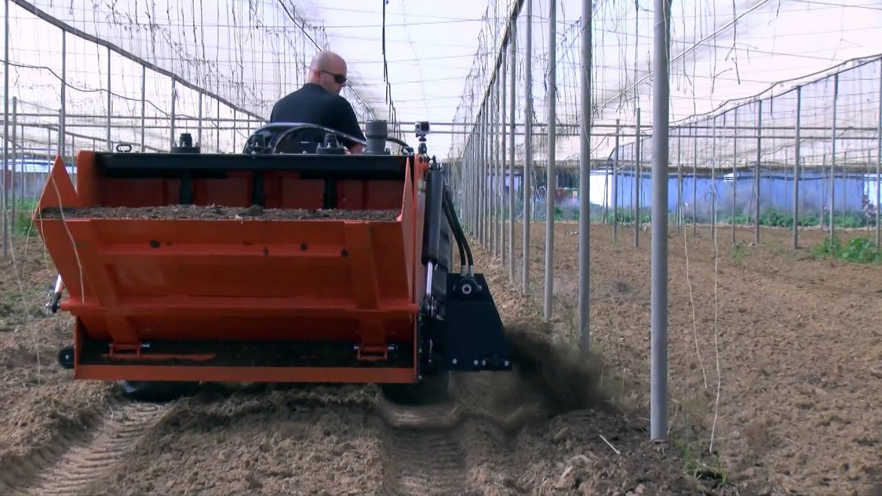 Self loading, all purpose, compost spreader