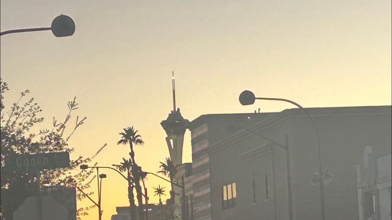 A gorgeous evening in Vegas 🌇