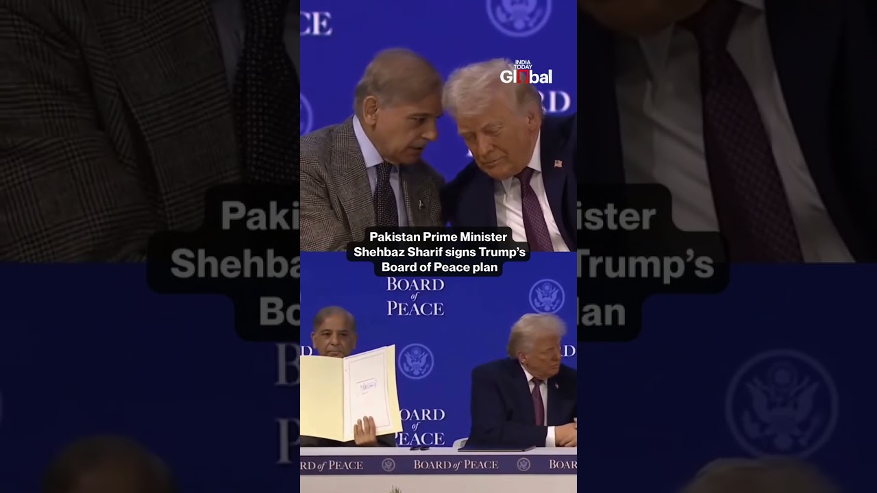 Pakistan PM Shehbaz Sharif Signs Trump&rsquo;s Gaza Peace Plan at Davos