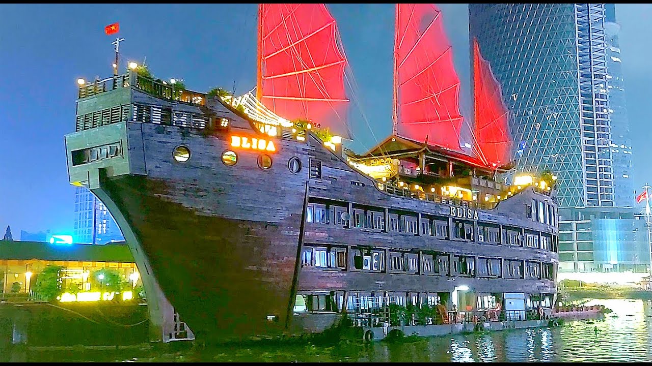 #DuThuyềnHònNgọcViễnĐôngSaigon - Người Nước Ngoài Người Việt Múa Hát Dân Vũ Ngắm Sông Saigon