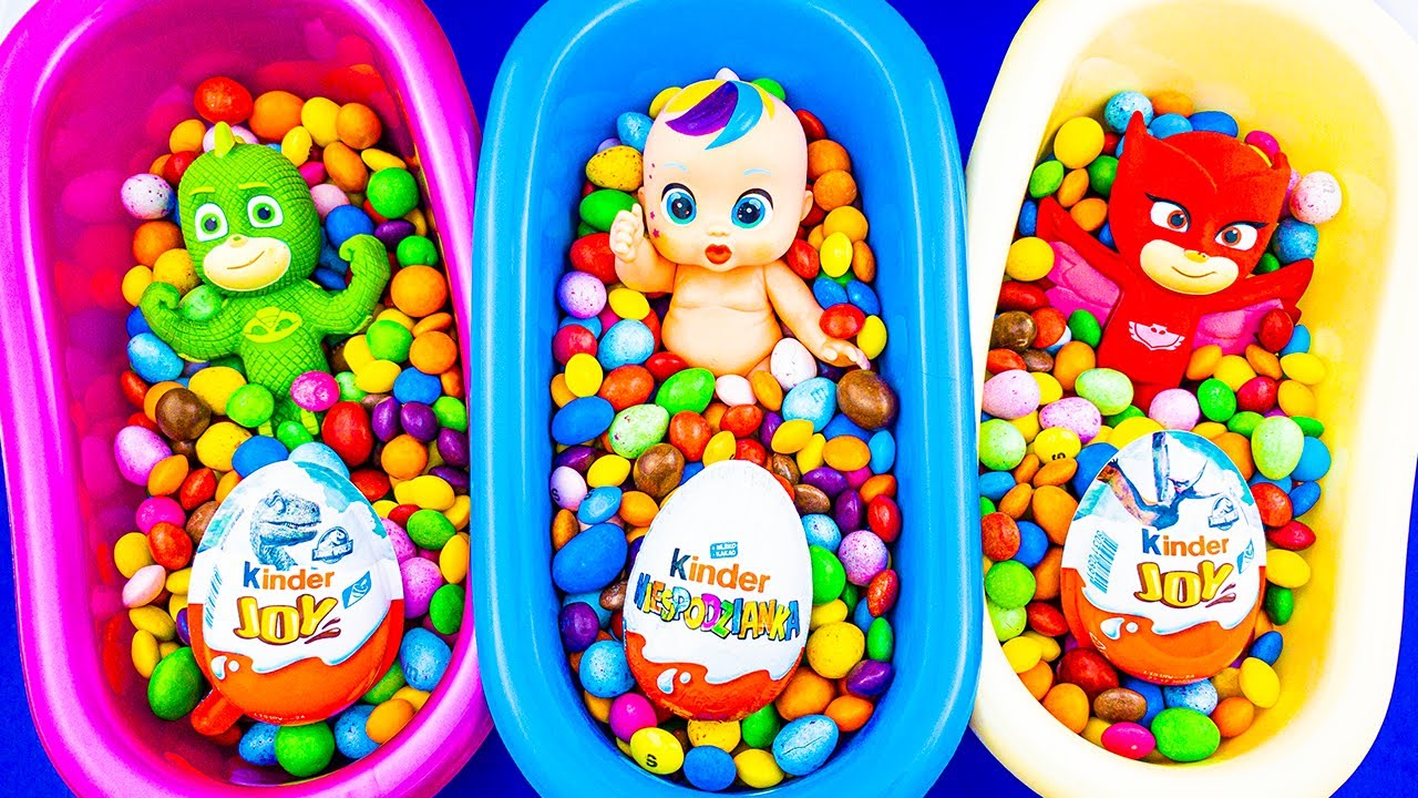 3 Magic BathTubs With Rainbow Kinetic Sand Mu0026M's & Kinder Joy Mixing Candy Cutting ASMR