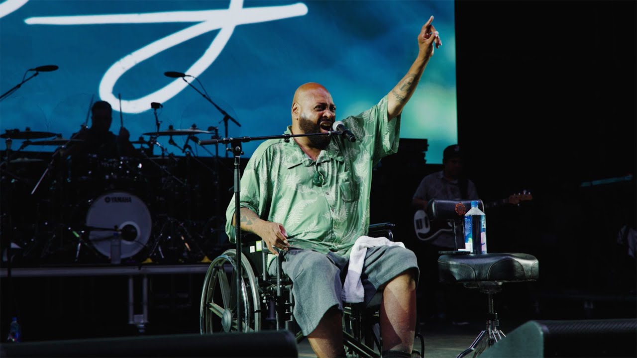 Fiji - Jowenna (Live at Homecoming) ft. J Boog