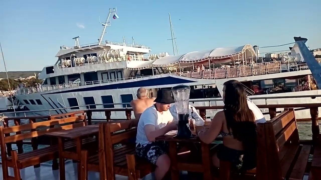 🇳🇱Геленджик сегодня⛵Морская прогулка на корабле🐬Путешествия и отдых на курортах Краснодарского края