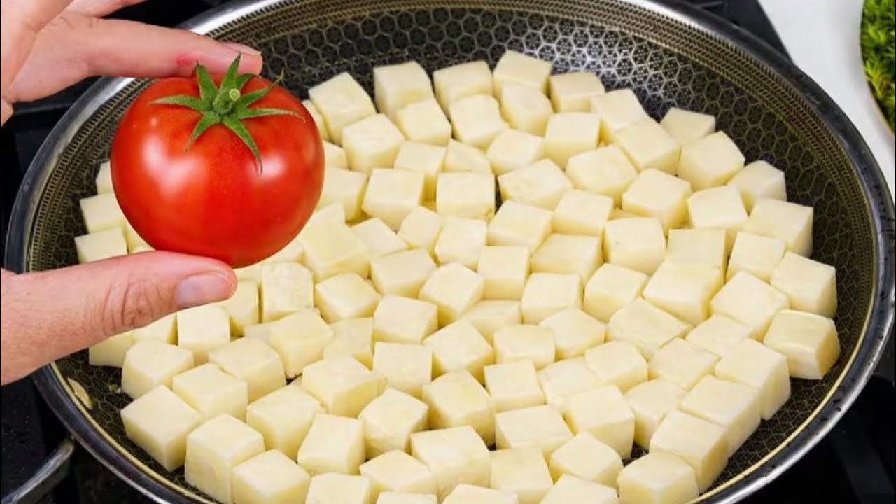 Spicy potato Curry in 10 Minutes | Quick, Tasty & Family Favorite Indian Recipe 🥘