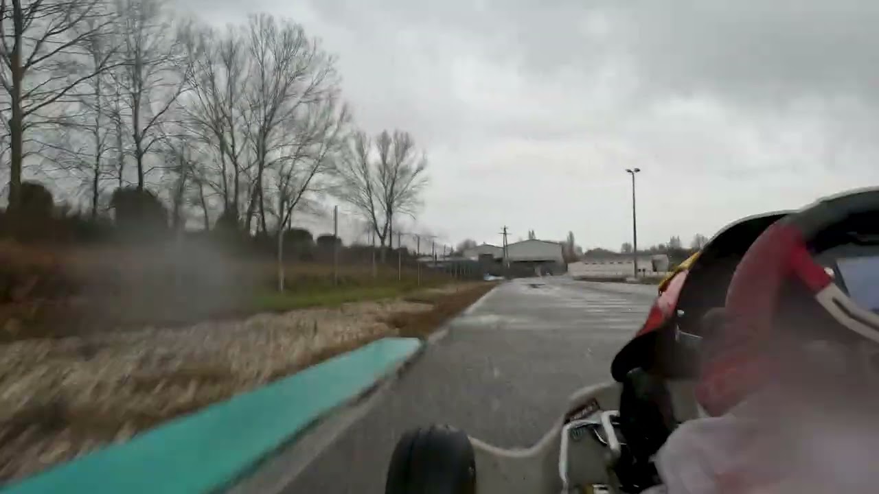 Lluvia INTENSA en 4K 🌧️ | Todo iba bien… hasta el FINAL (derrape + golpe y kart KO)