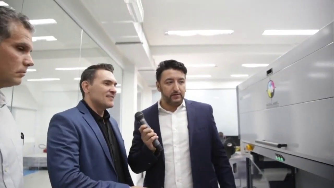 Live - Durst Tau 330 RSC E  na Megalabel - versão editada