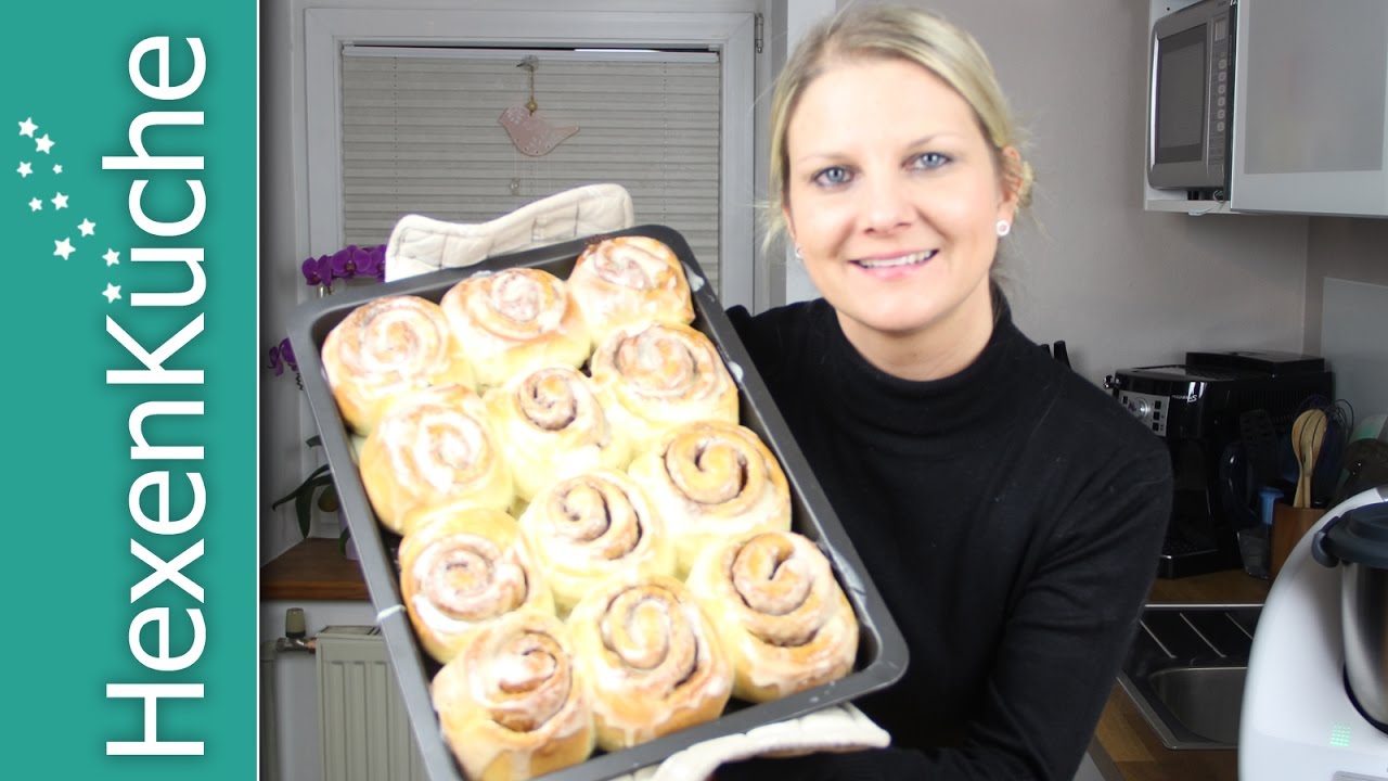 Fluffige Cinnamon Rolls mit Frischkäse Topping Rezept Thermomix TM5 DIY Zimtschnecken