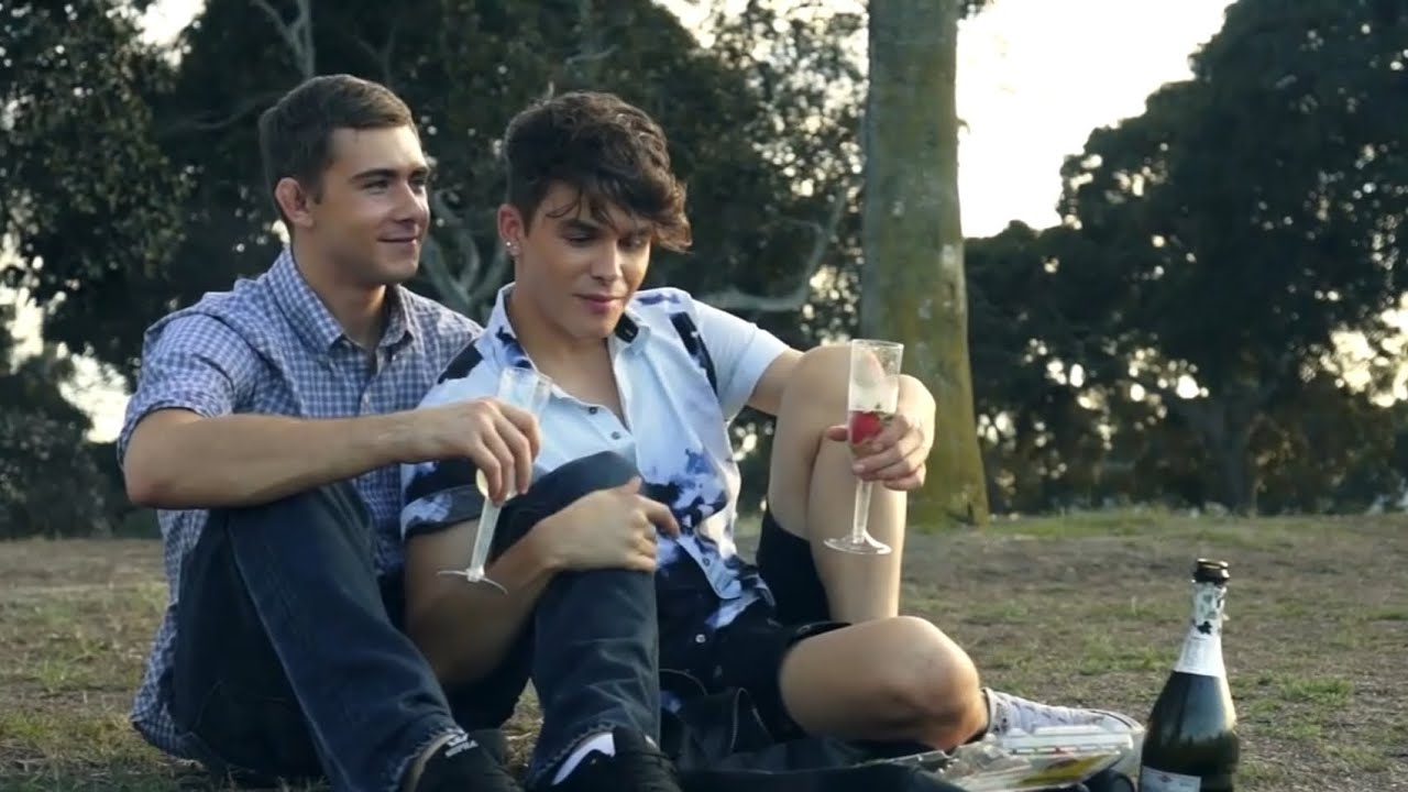 Young Gay Romance | Sweet and Intimate moments On First Date of Kody Knight & Andy Taylor