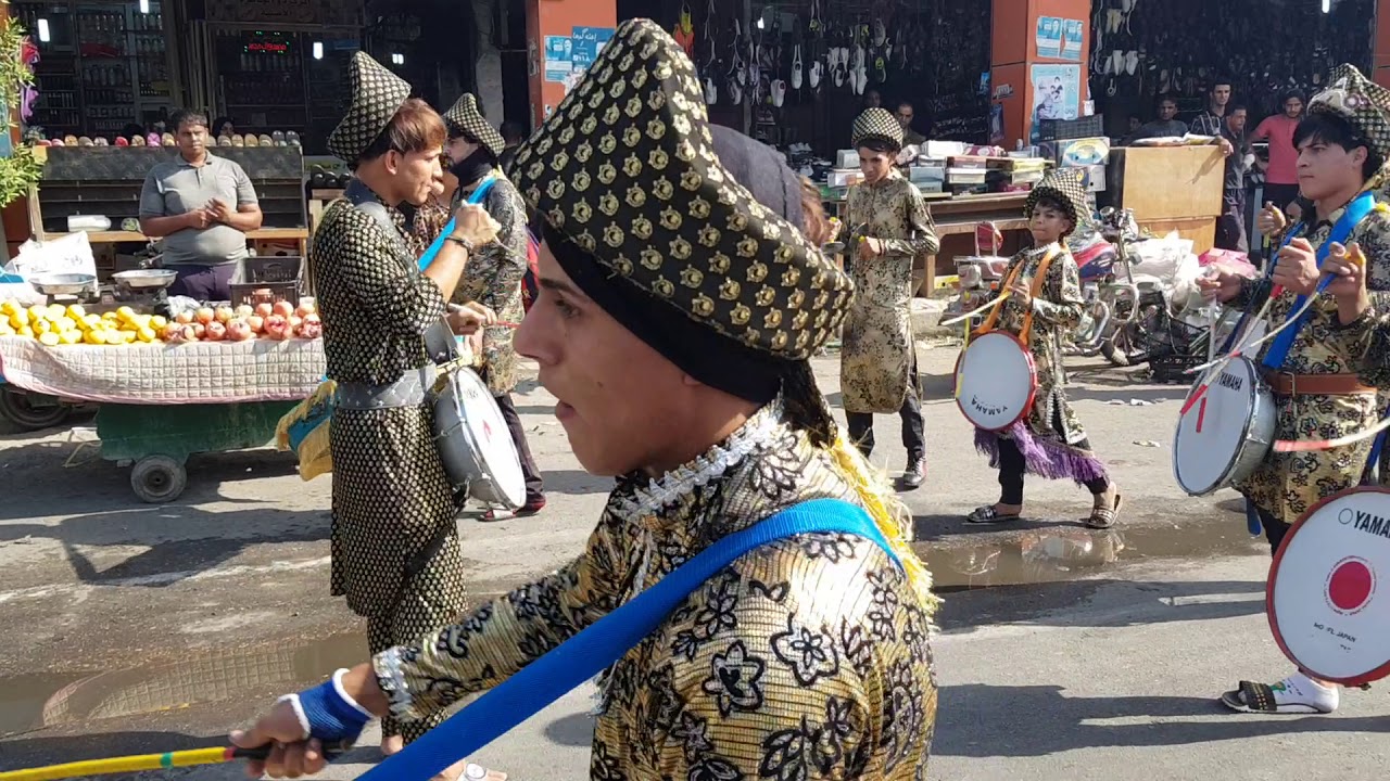 المسيره الكبرى لأهالي الديوانيه/موكب تشابيه بيت الاحزان إلى كربلاء