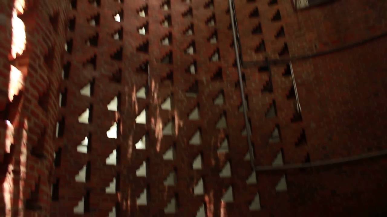 Laurie Baker -Centre for Development Studies courtyard