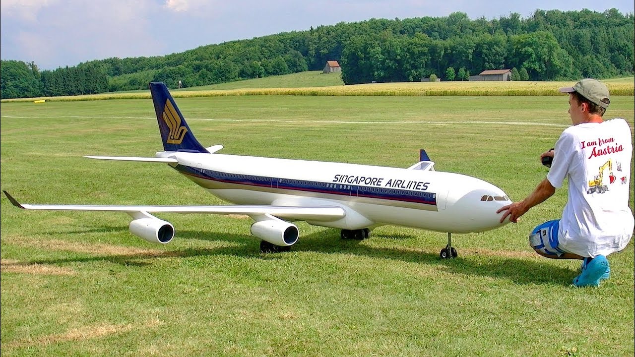 HUGE RC AIRLINER AIRBUS A-340 SCALE MODEL TURBINE JET FLIGHT DEMONSTRATION