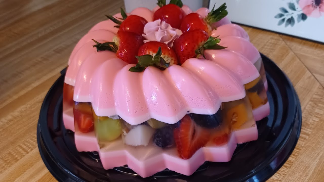Gelatina de fresa con fruta encapsulada