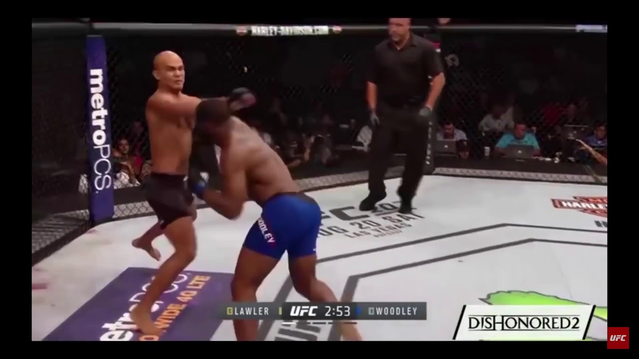 Tyron Woodley Ko&rsquo;s Robbie Lawler