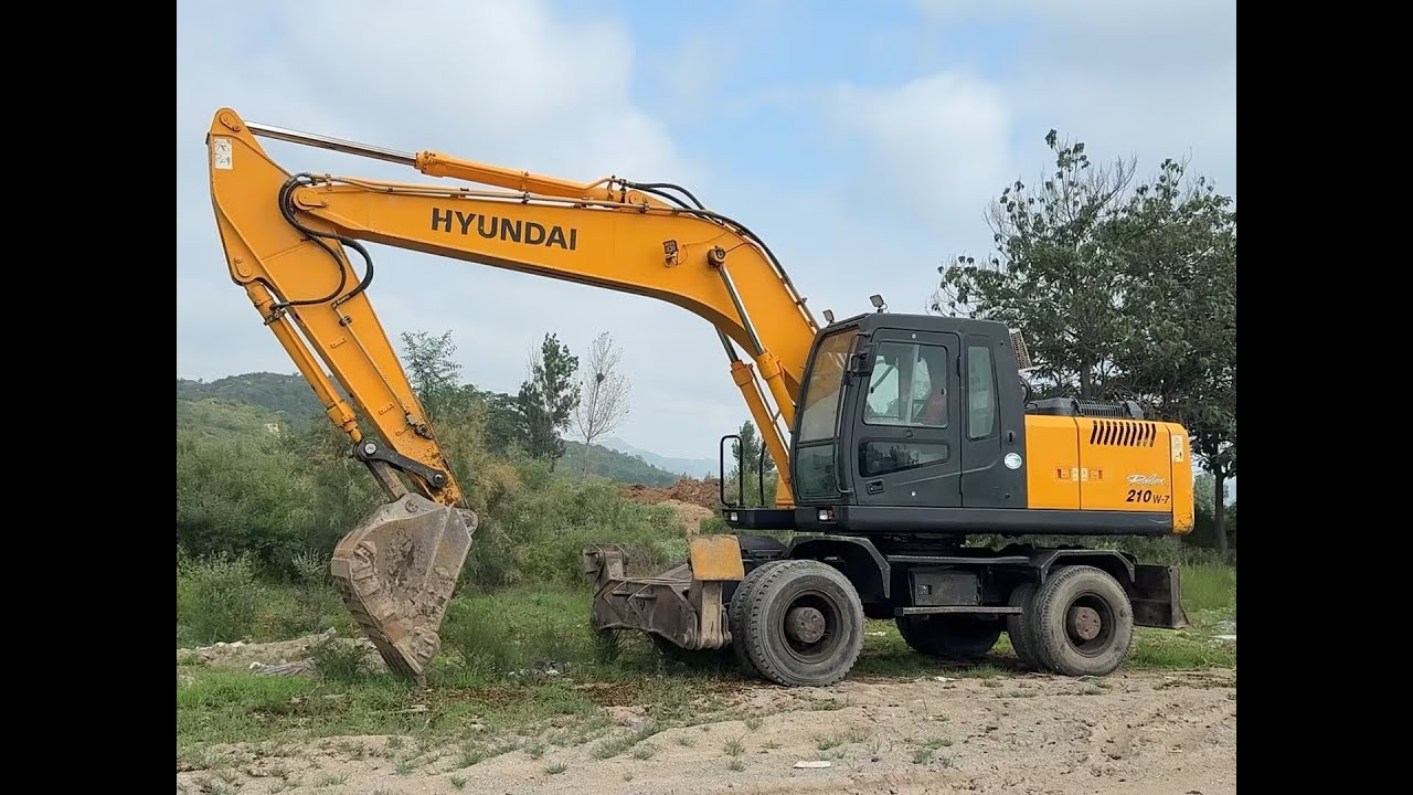 Hyundai 210W-7 Wheel Excavator &ndash; Versatility On & Off Road!