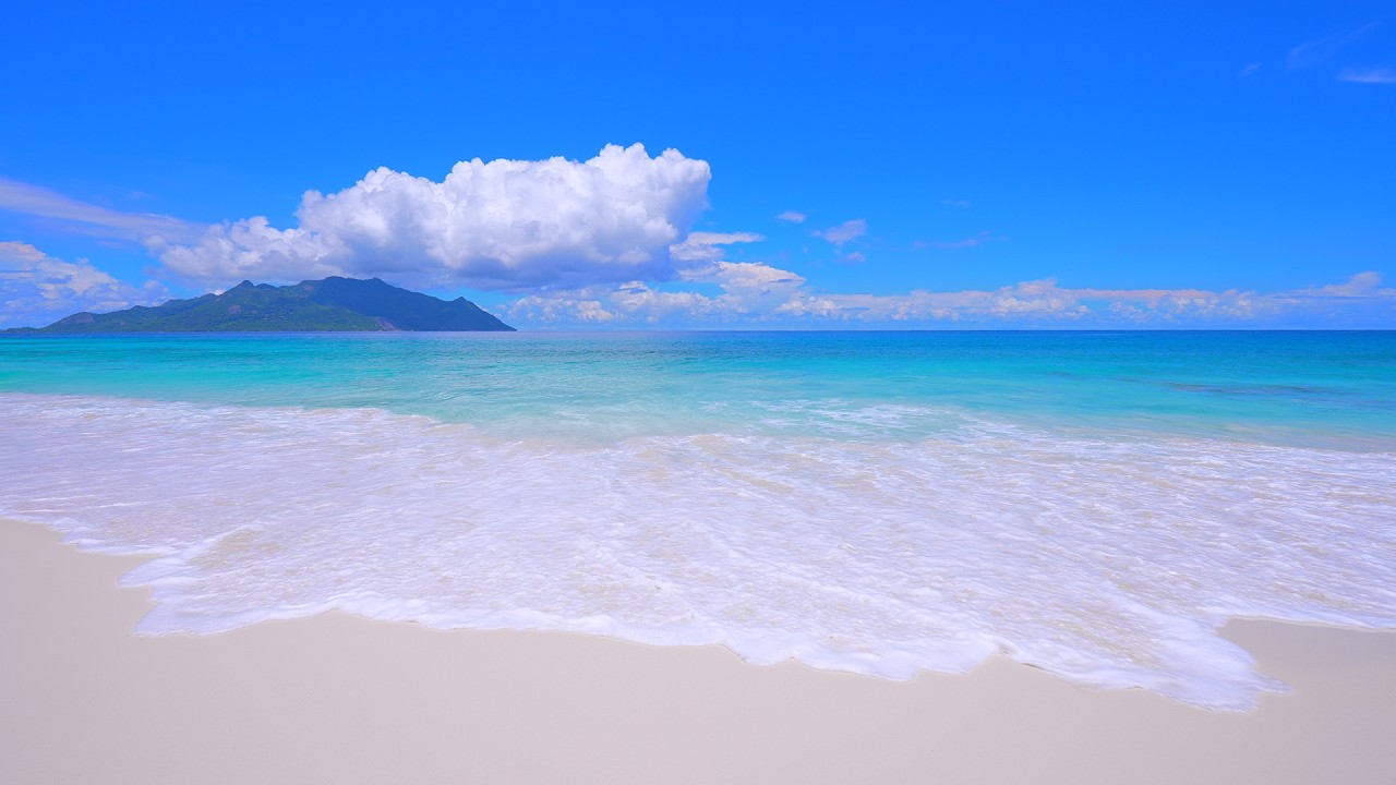🏝 The Luxury Beach in Maldives. Ocean Ambience 4K