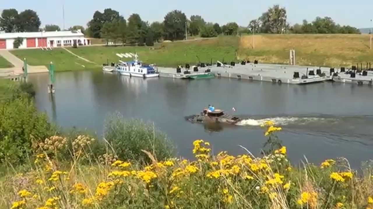 Kwidzyn BRDM- 2 spróbował wody z Wisły ( 2 WERSJA)  movie