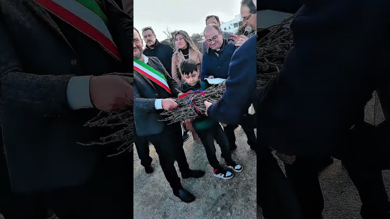 Novoli accende l’Eternità. La Prima Fascina della Fòcara 25 