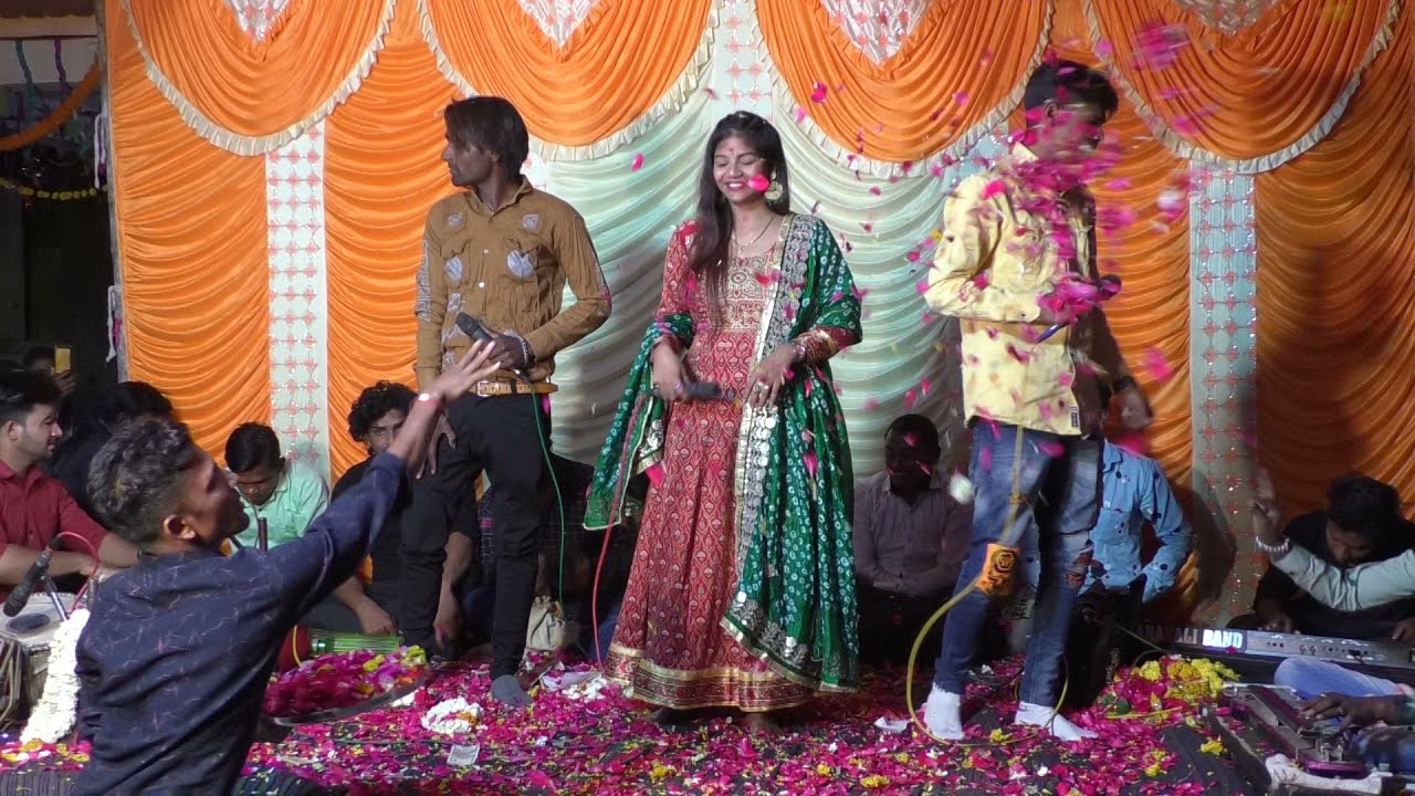 Urvi Rathvani Moj. At.Nava ghanta