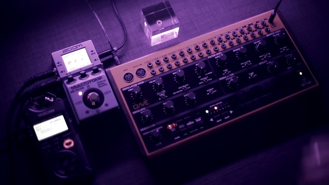 Behringer CRAVE    -=|=-    by Gipnozer  -  DRONE AMBIENT   jam