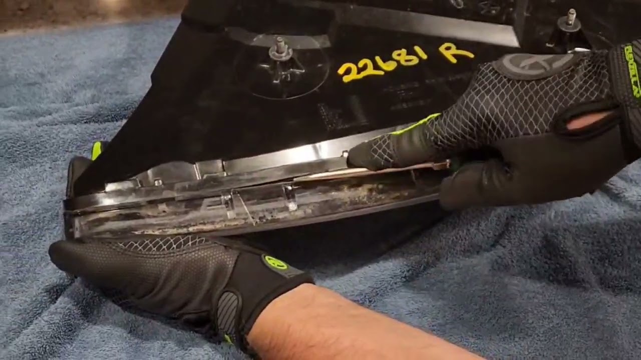 Dodge Viper headlight lens removal (2003 - 2010 Gen 3 and Gen 4)