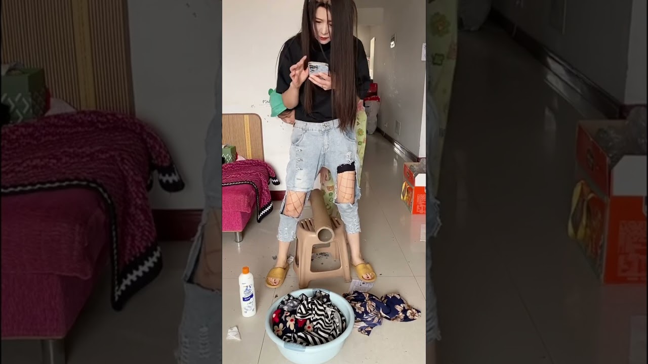 Сельская женщина использует деньги ребенка, чтобы погасить долг. #Джугаад #юмор #традиция #Дереве...