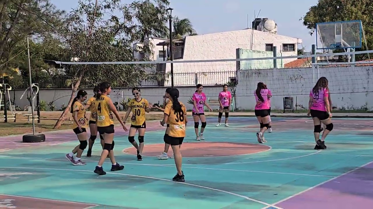Hienas vs Lions B (1er. Set)