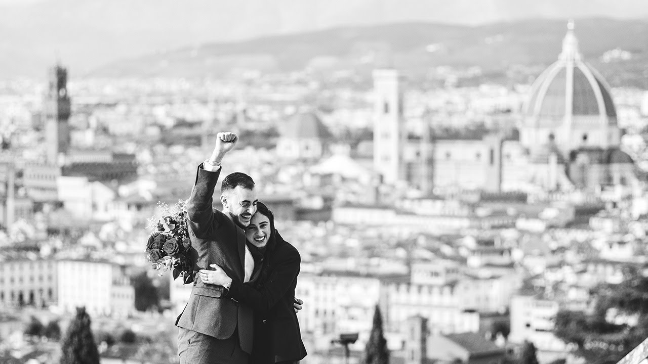 A very special secret proposal photoshoot in Florence