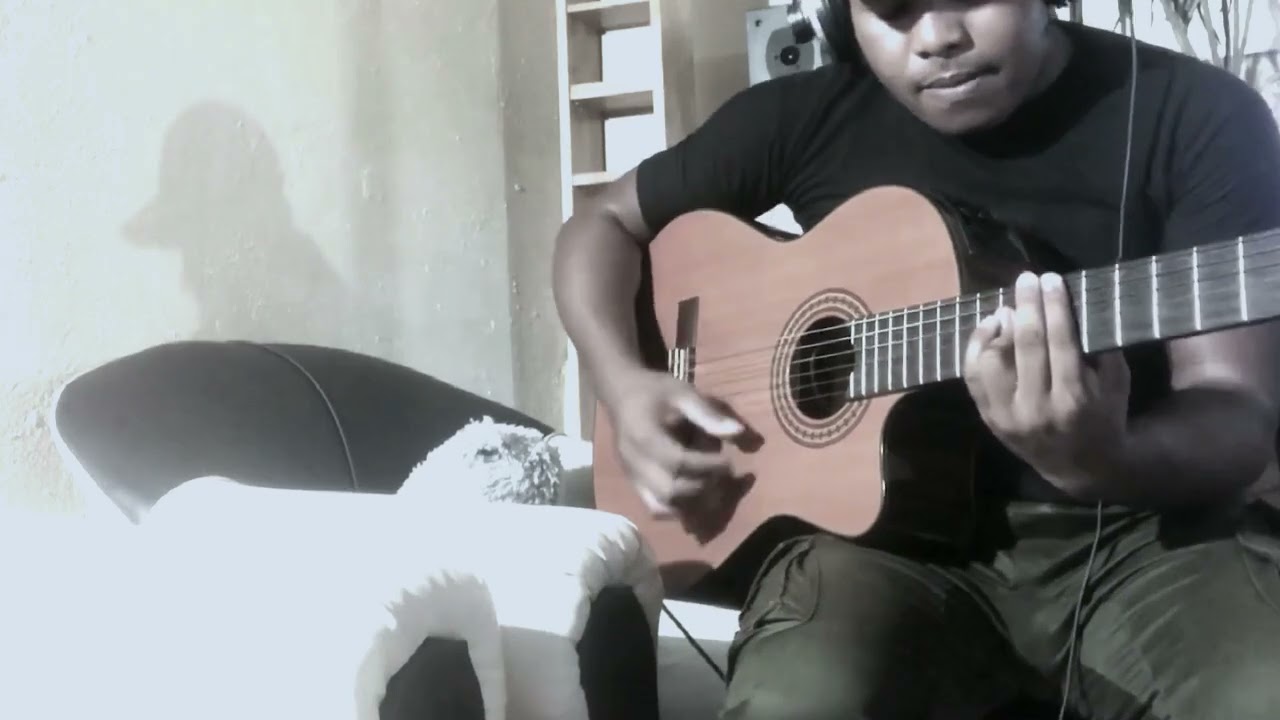 Earl Klugh (accross the sand)
