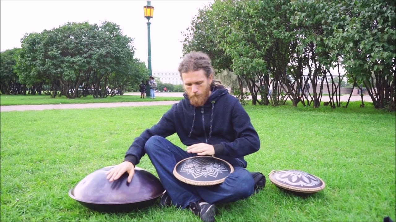 Guda Freezbee and handpan