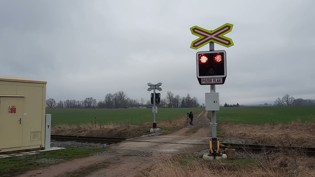Železniční přejezd Kunčina | Czech railroad crossing