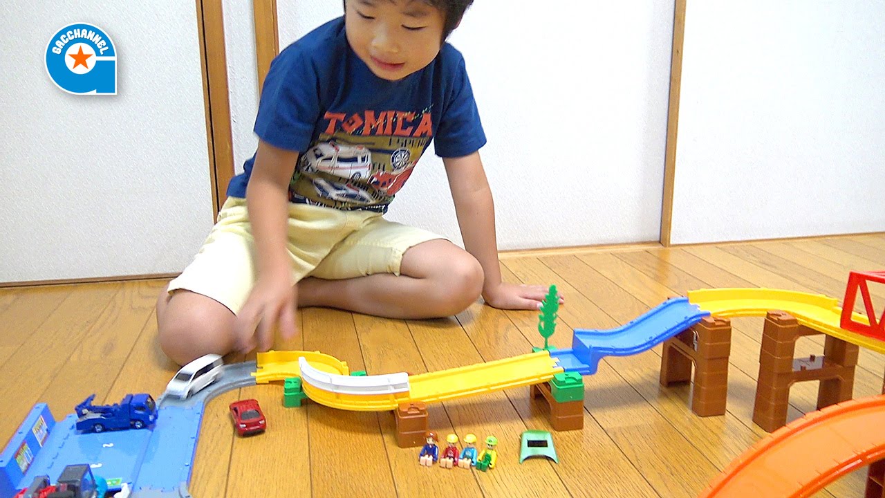 トミカ＆プラキッズのファミリーカー【がっちゃん】TOMICA