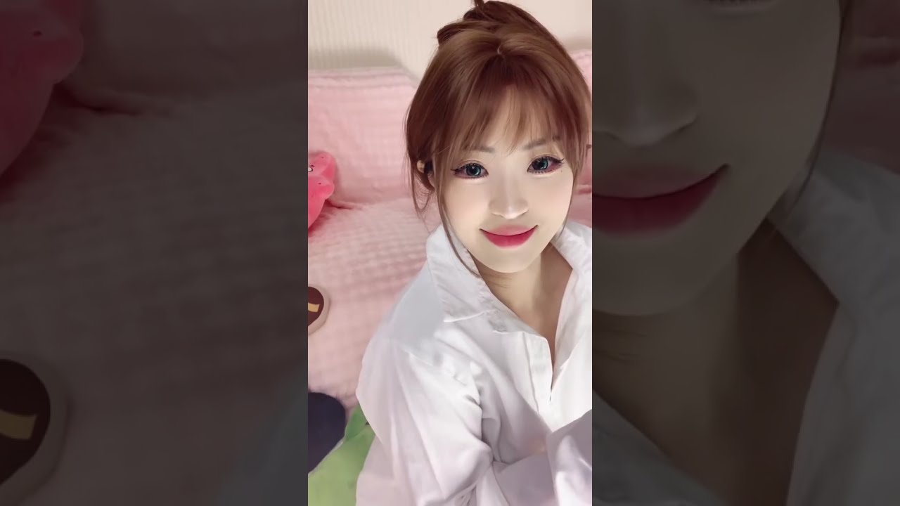 美女直播不慎失误，这少妇也太大了吧！