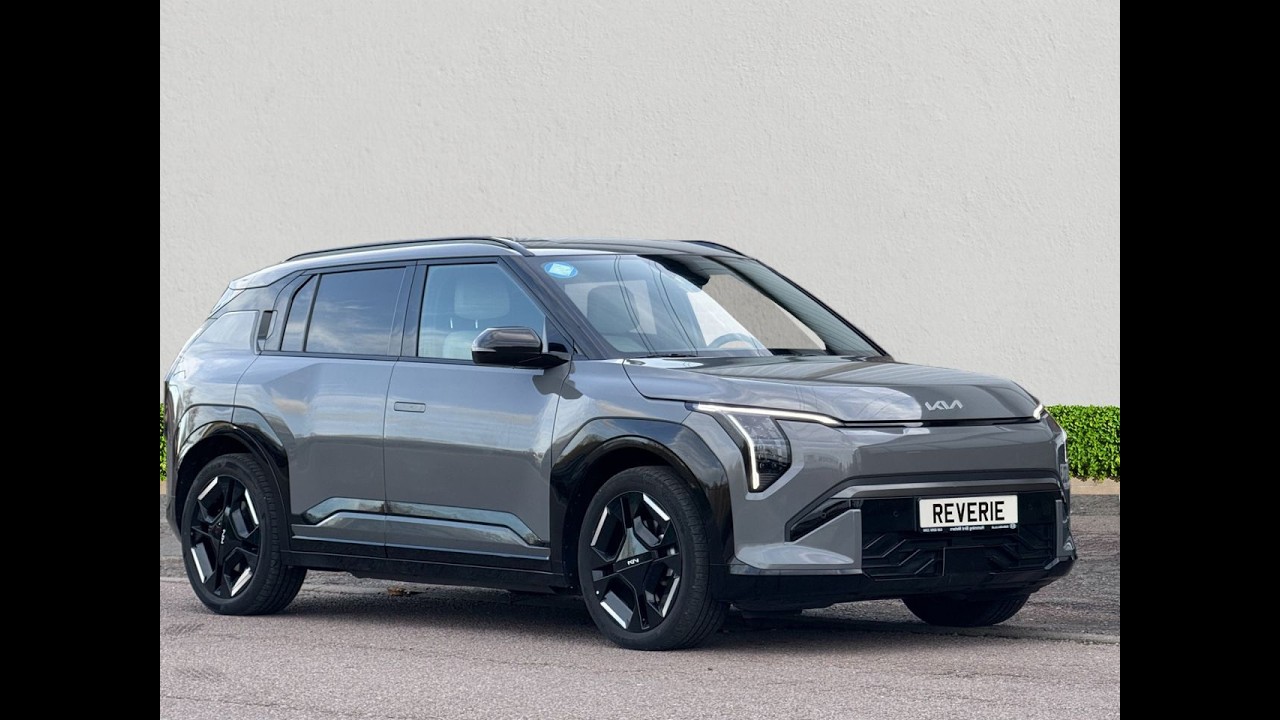 Kia EV3 GT-Line 81.4kWh Review | 201PS Electric SUV | Full Specs