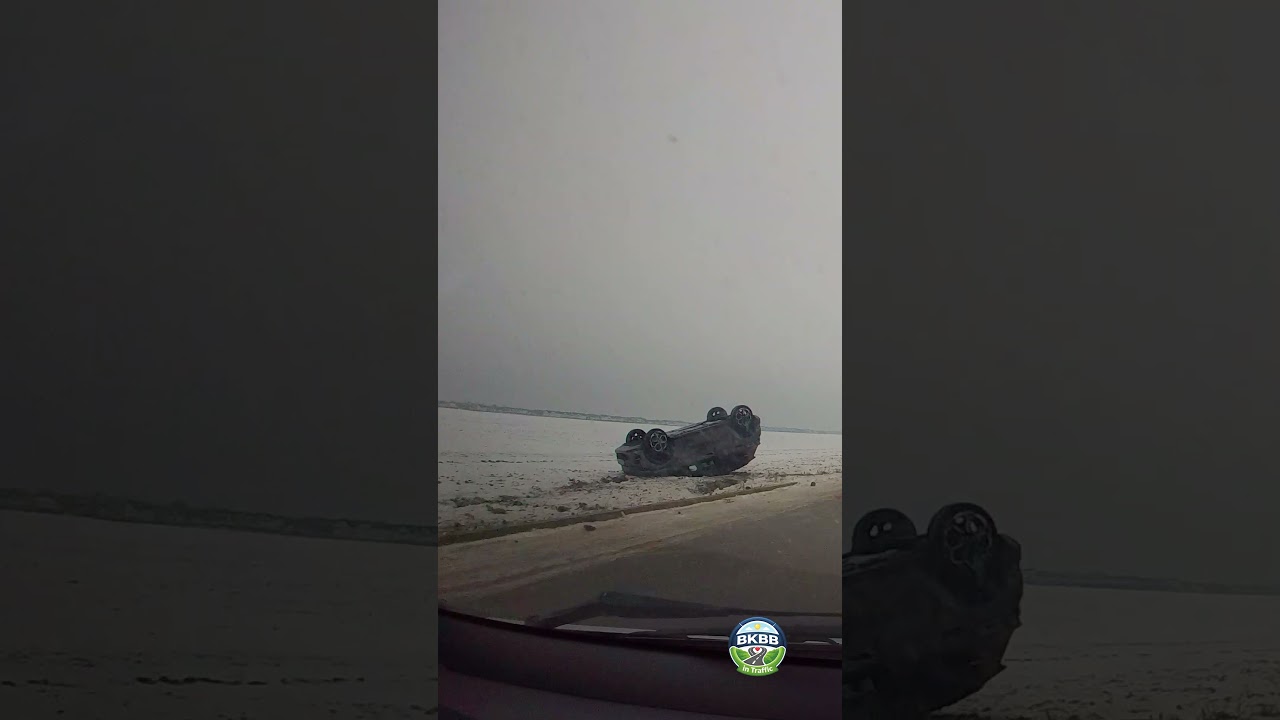 Car Flipped on Icy Road | Dashcam Romania