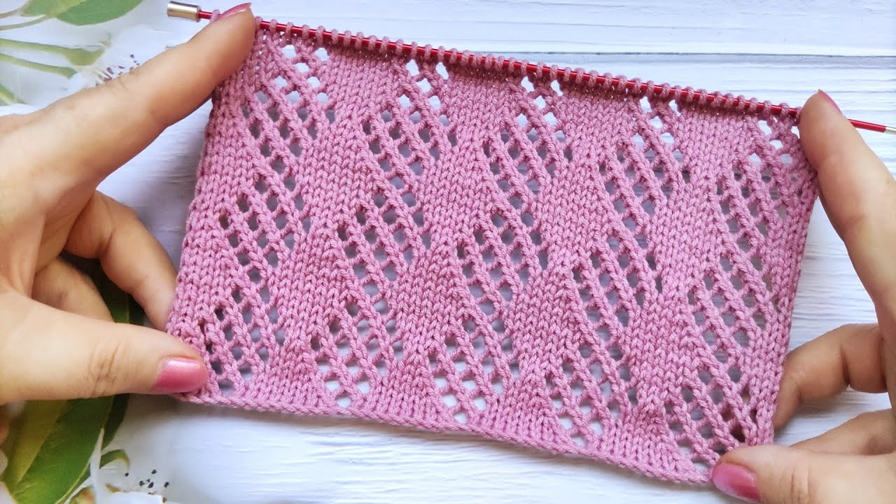 Lace Diamond Stitch | Ajour-Rautenmuster stricken | Punto Rombi ai ferri | Point de Losanges Ajour&eacute;s