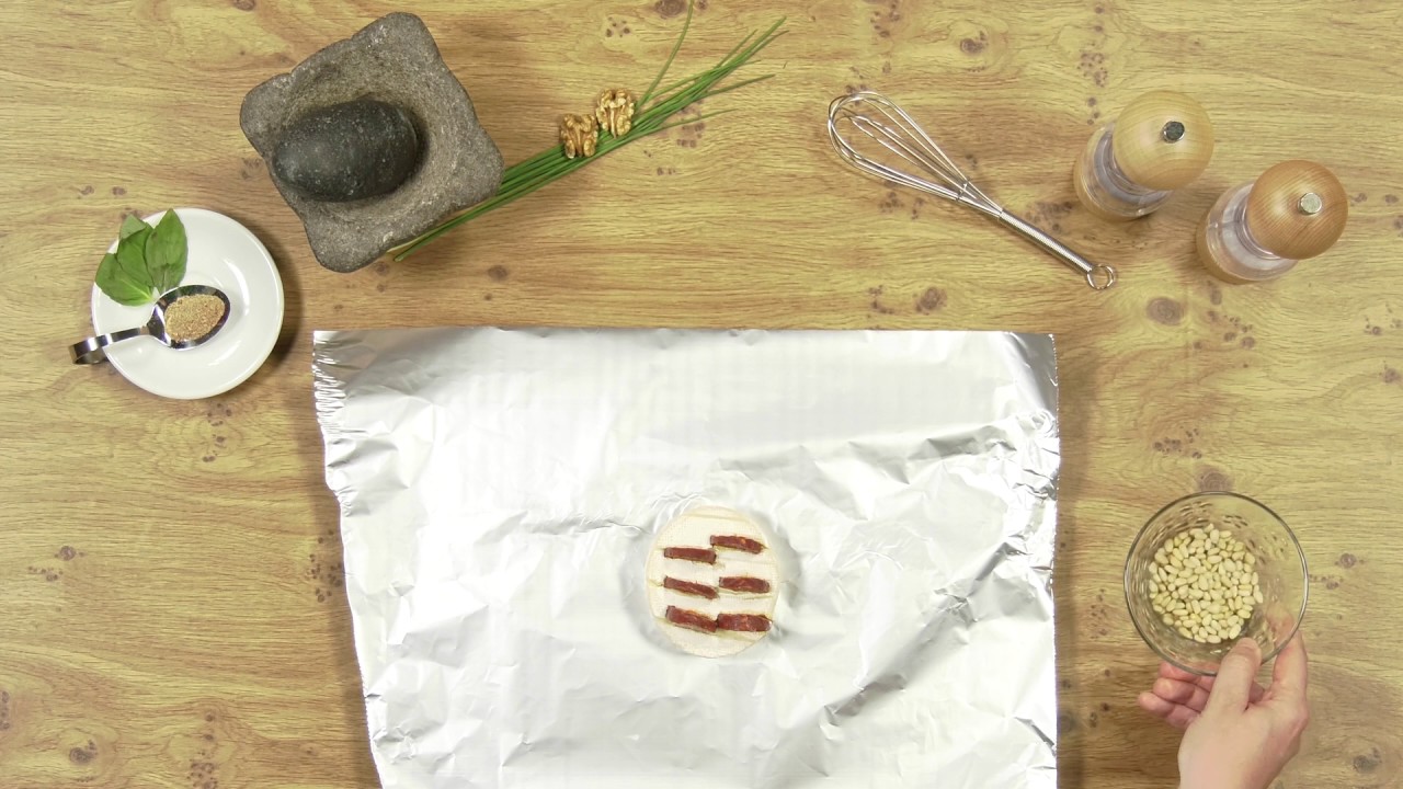 Camembert Gérard rôti au four, au chorizo et au miel