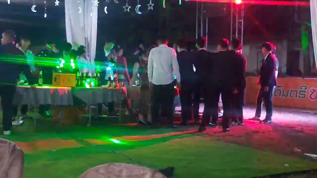 เที่ยวเมือวลาว..งานแต่งงานที่วัฒนธรรมต่างจากประเทศไทย งานแต่งน้องชมพู่