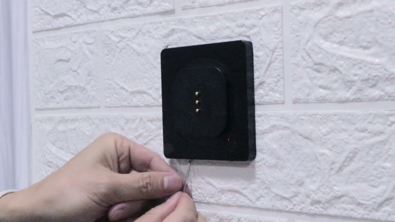 EMONITA wall mounted charger