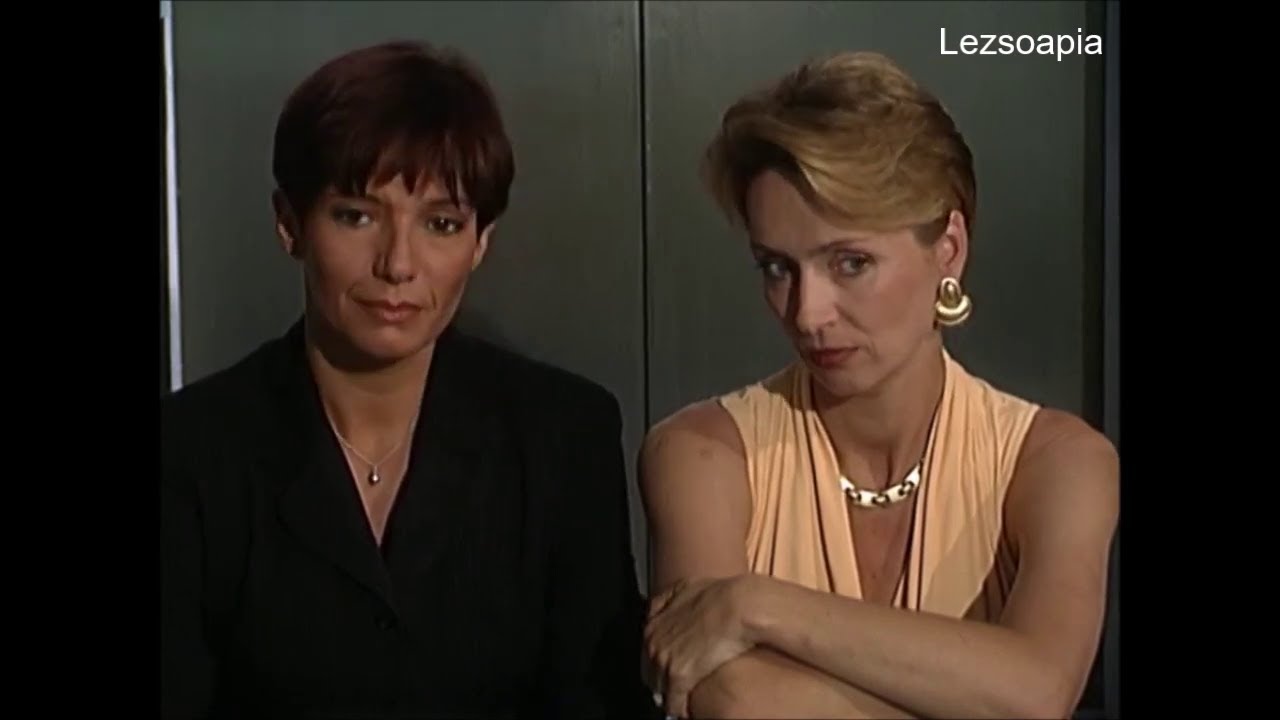 064 Nina & Erika