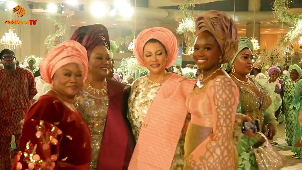 KING SUNNY ADE'S CLASSY MOMENT AT THE WEDDING RECEPTION OF FADEKEMI AND LANRE